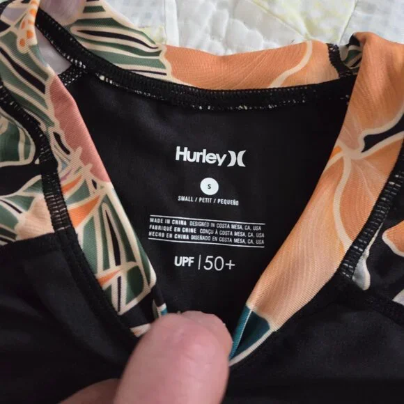 Scubapro and Hurley Women's Rash Guard Shirts + Two Pairs Swim Shorts (no-name) - Picture 4 of 14